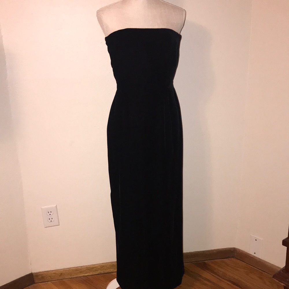 Ann Taylor Black Velvet Evening Gown Sleeveless sz 4